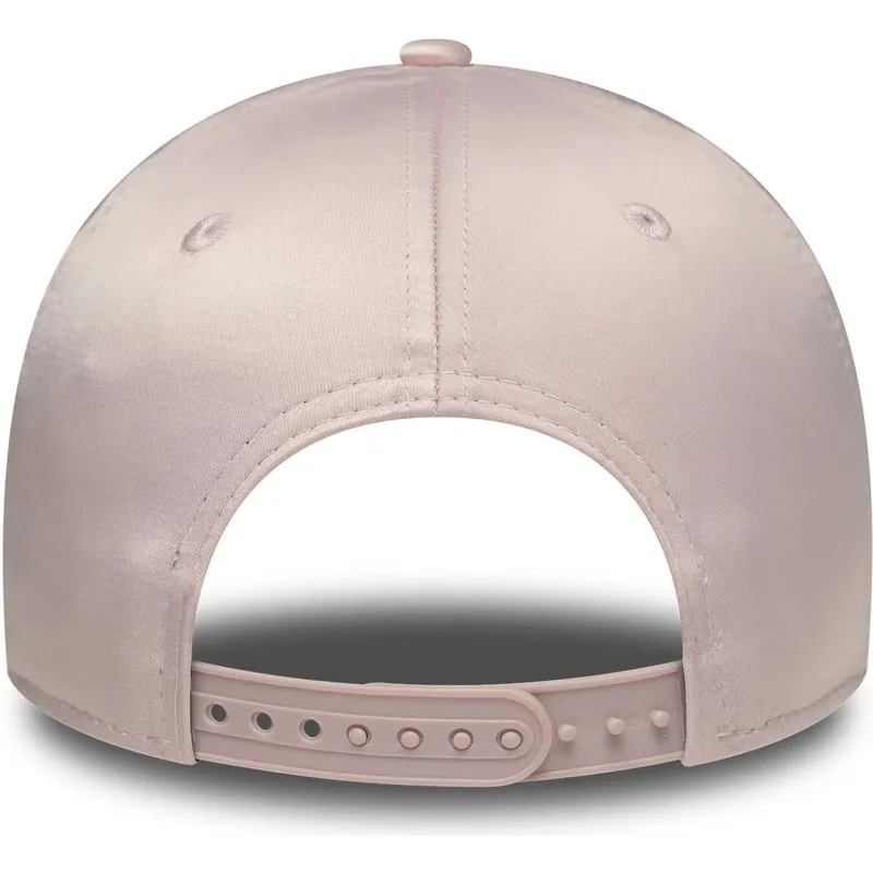 gorra-curva-rosa-ajustable-con-logo-rosa-para-mujer-9forty-satin-de-new-york-yankees-mlb-de-new-era