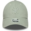 new-era-curved-brim-women-green-logo-9forty-m-crown-pastel-cord-new-york-yankees-mlb-light-green-adjustable-cap