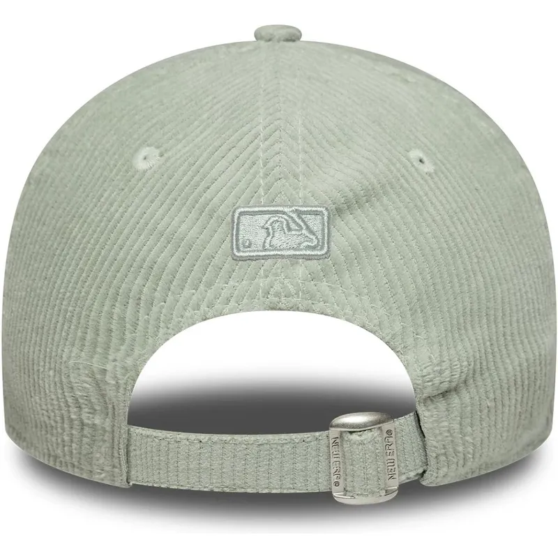 jasnozielona-regulowana-czapka-z-daszkiem-z-zielonym-logo-dla-kobiet-9forty-m-crown-pastel-cord-new-york-yankees-mlb-new-era