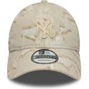 new-era-curved-brim-9twenty-img-floral-new-york-yankees-mlb-beige-adjustable-cap-with-beige-logo