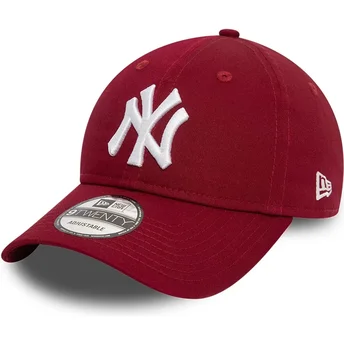 Cepur izliekta sarkans regulējams 9TWENTY League Essential no New York Yankees MLB no New Era