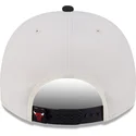 beige-och-svart-bojd-keps-snapback-9fifty-a-frame-classic-fran-chicago-bulls-nba-av-new-era