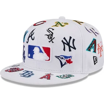 Vit platt keps justerad 59FIFTY All Over från MLB av New Era