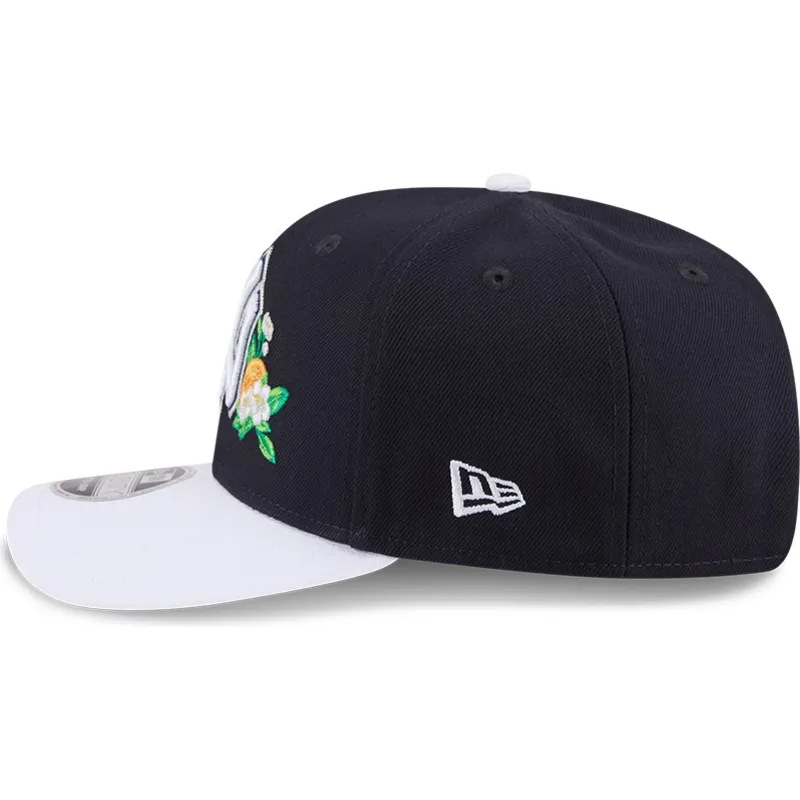 marineblaue-gebogene-snapback-kappe-9seventy-stretch-snap-flower-der-new-york-yankees-mlb-von-new-era
