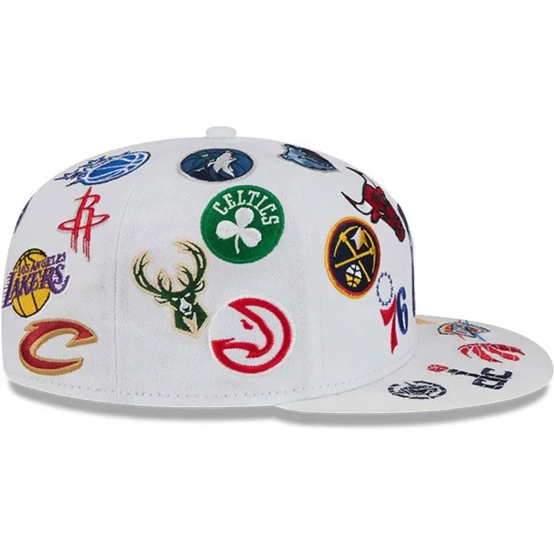 biala-dopasowana-czapka-z-daszkiem-59fifty-all-over-nba-new-era