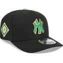 gorra-curva-negra-snapback-9seventy-stretch-snap-saint-patrick-s-day-de-new-york-yankees-mlb-de-new-era