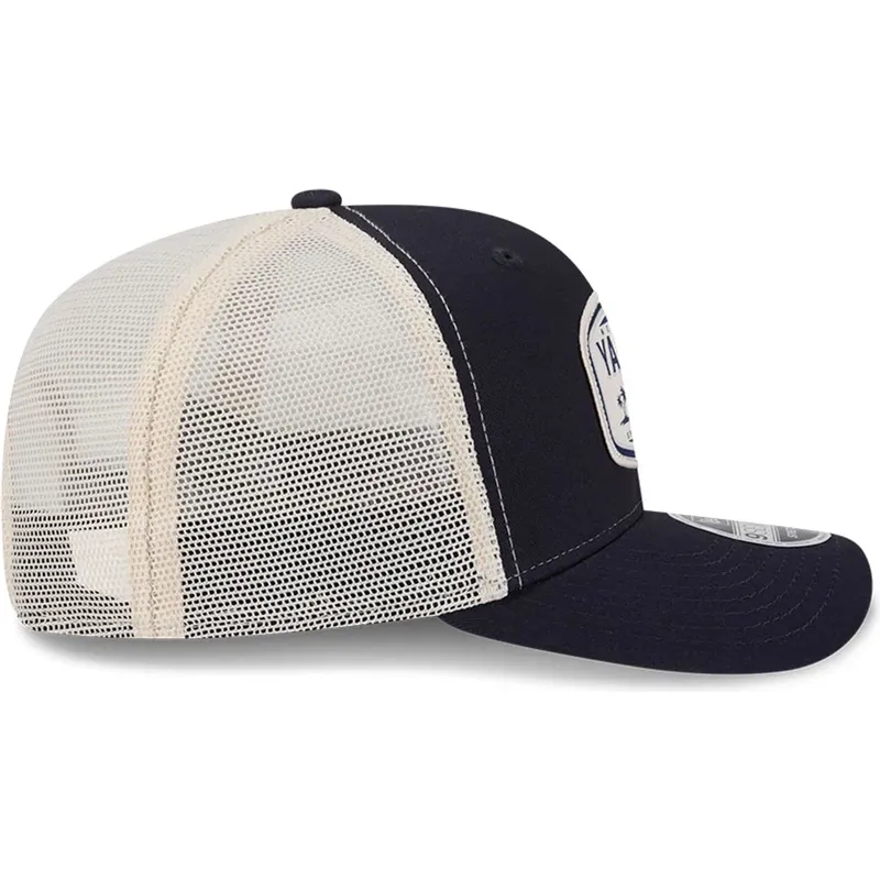 casquette-trucker-bleue-marine-9seventy-stretch-snap-patch-new-york-yankees-mlb-new-era