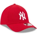 czerwona-dopasowana-czapka-z-zakrzywionym-daszkiem-39thirty-m-crown-a-frame-new-york-yankees-mlb-new-era