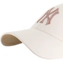 beige-kurvad-keps-snapback-med-brunt-mvp-ballpark-logotyp-fran-new-york-yankees-mlb-av-47-brand