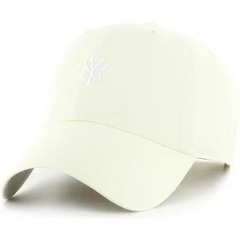 47 Brand Curved Brim Clean Up Base Runner New York Yankees MLB Light Yellow Adjustable Cap