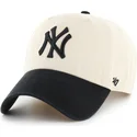beige-und-schwarze-verstellbare-curved-cap-clean-up-two-tone-no-loop-label-der-new-york-yankees-mlb-von-47-brand