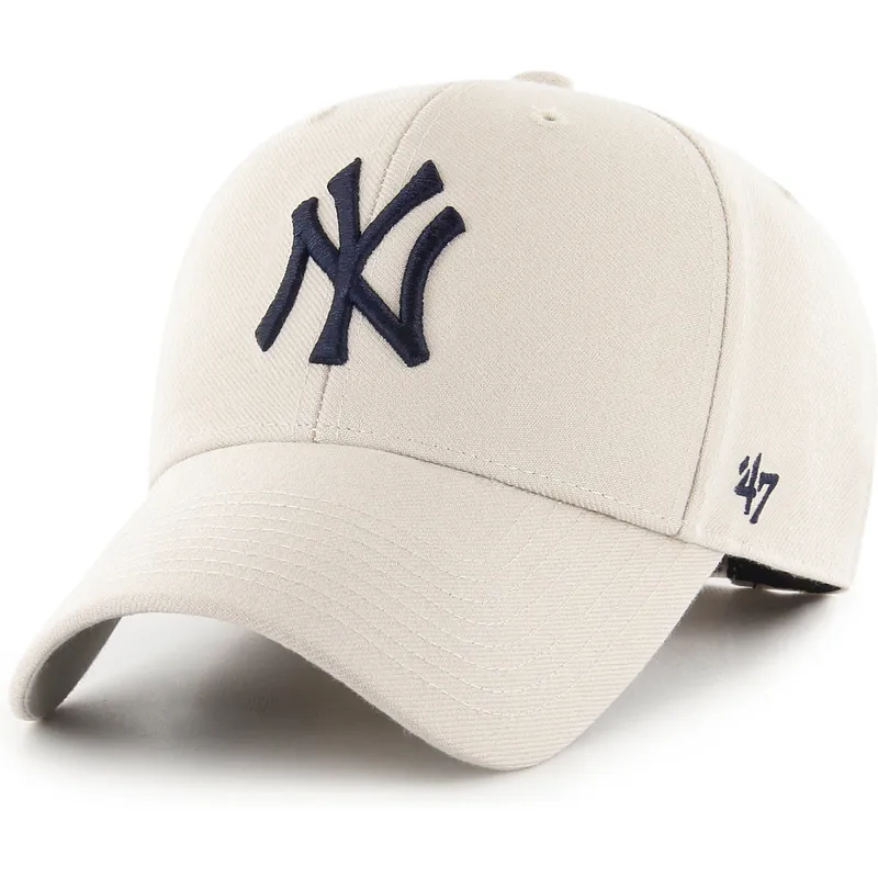 beige-gebogene-verstellbare-kappe-mit-marineblauen-logo-mvp-der-new-york-yankees-mlb-von-47-brand