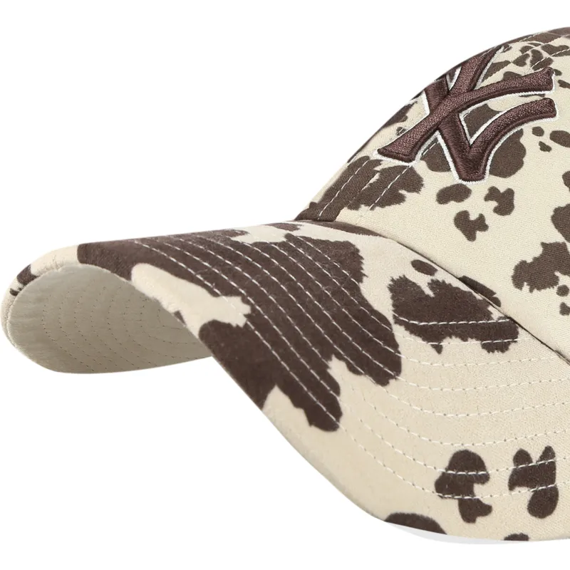 gorra-curva-marron-ajustable-con-logo-marron-clean-up-bessie-de-new-york-yankees-mlb-de-47-brand