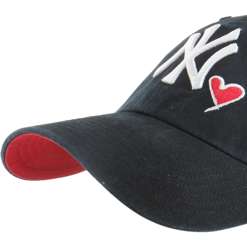 casquette-courbee-noire-ajustable-clean-up-heart-icon-new-york-yankees-mlb-47-brand