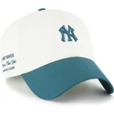 gorra-curva-beige-y-verde-ajustable-clean-up-contemporary-two-tone-de-new-york-yankees-mlb-de-47-brand