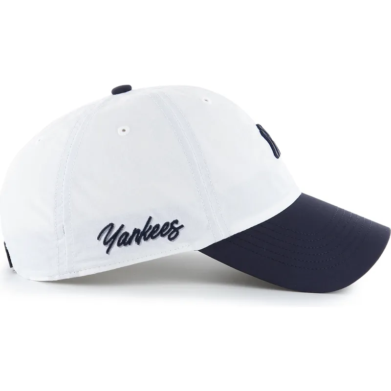weisse-und-marineblaue-verstellbare-curved-cap-clean-up-vista-mini-two-tone-der-new-york-yankees-mlb-von-47-brand