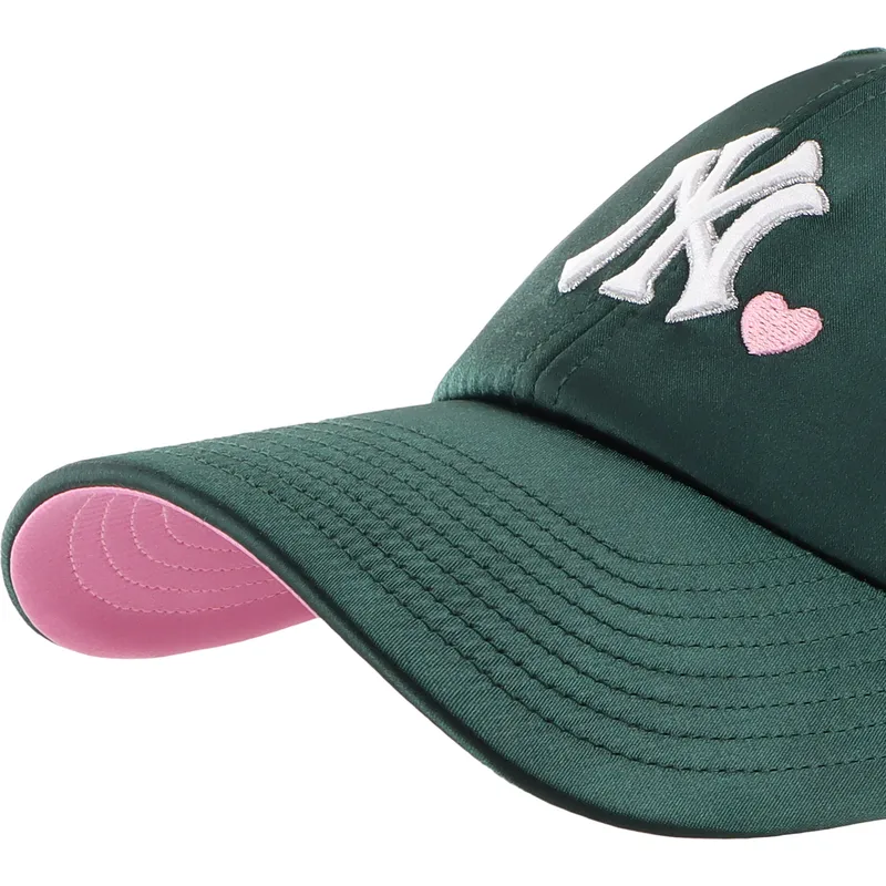 casquette-courbee-verte-ajustable-clean-up-with-love-new-york-yankees-mlb-47-brand