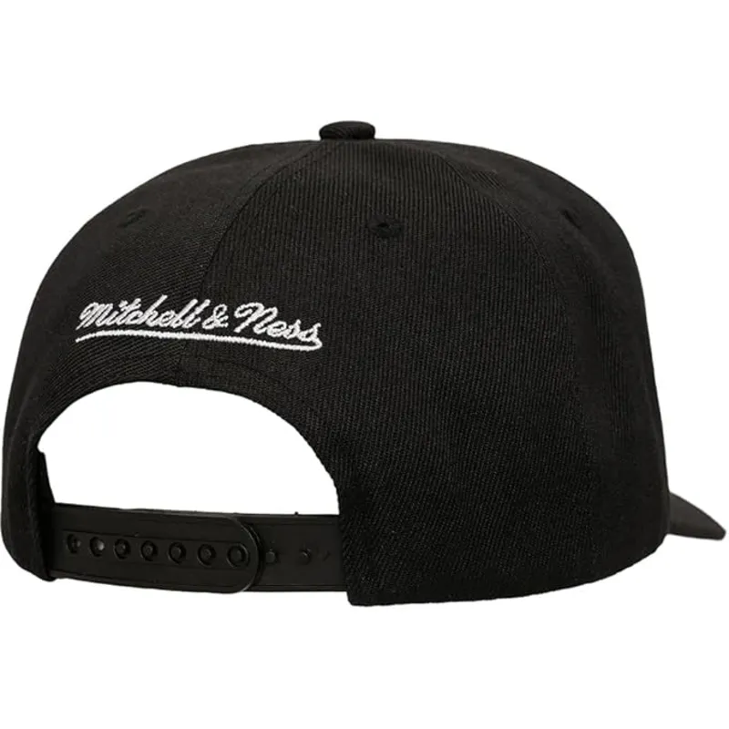 svart-kurvad-snapback-keps-tilted-pro-fran-vancouver-grizzlies-nba-av-mitchell-ness