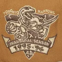 cepur-plakana-bruns-regulejams-coffee-strapback-no-toronto-raptors-nba-no-mitchell-ness