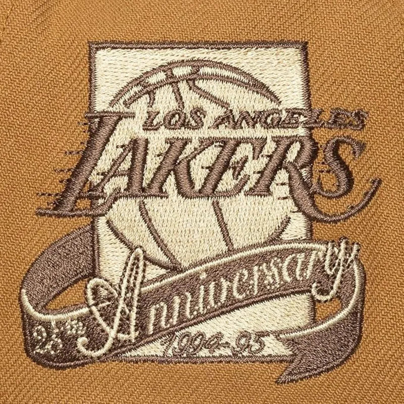 cepur-plakana-bruns-regulejams-coffee-strapback-no-los-angeles-lakers-nba-no-mitchell-ness