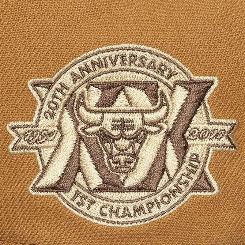 brazowa-plaska-czapka-regulowana-coffee-strapback-chicago-bulls-nba-mitchell-ness