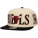 czarna-i-bezowa-czapka-z-daszkiem-snapback-across-the-board-chicago-bulls-nba-mitchell-ness