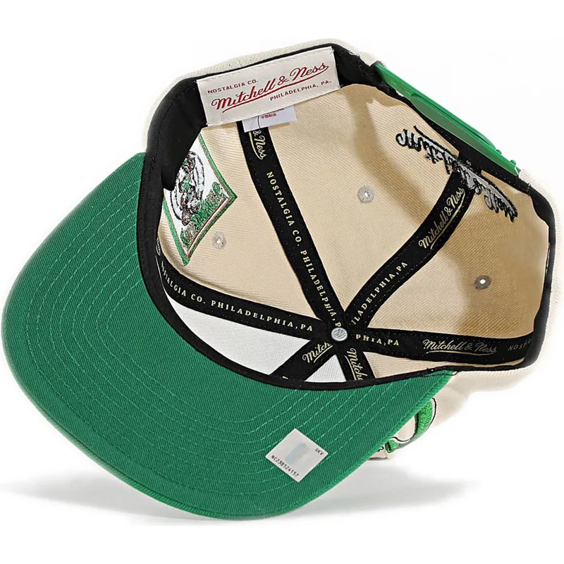 gron-och-beige-platt-snapback-keps-across-the-board-fran-boston-celtics-nba-av-mitchell-ness