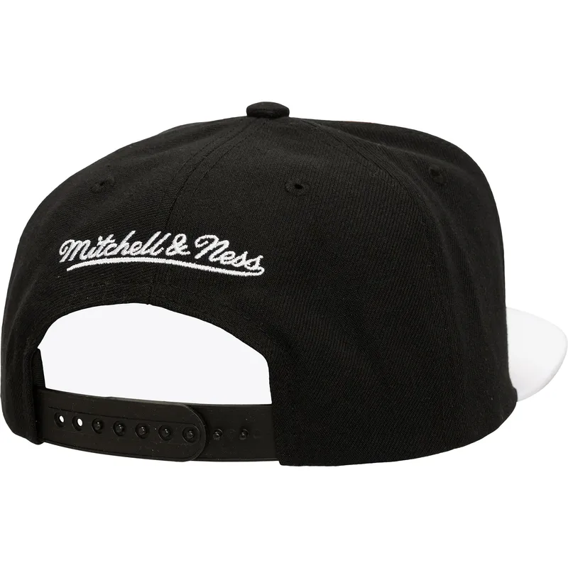 cepur-plakana-balts-snapback-old-cut-no-chicago-bulls-nba-no-mitchell-ness cepur-plakana-balts-snapback-old-cut-no-chicago-bulls-nba-no-mitchell-ness