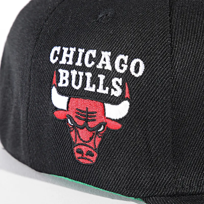 czarna-plaska-czapka-snapback-triple-play-chicago-bulls-nba-mitchell-ness