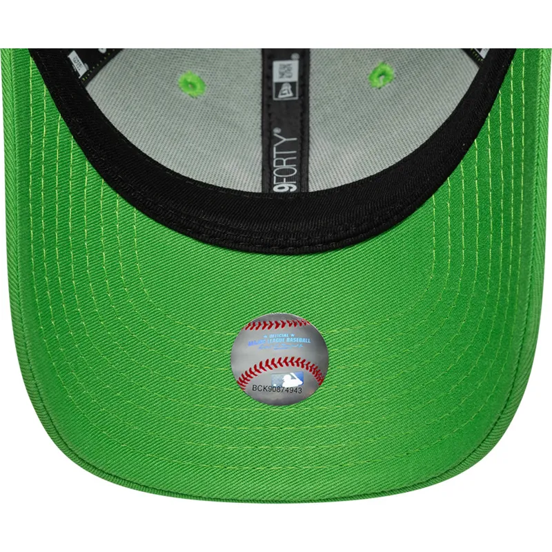 casquette-courbee-verte-ajustable-pour-enfant-9forty-essential-new-york-yankees-mlb-new-era