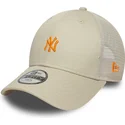 new-era-youth-orange-logo-9forty-homefield-new-york-yankees-mlb-beige-adjustable-trucker-hat