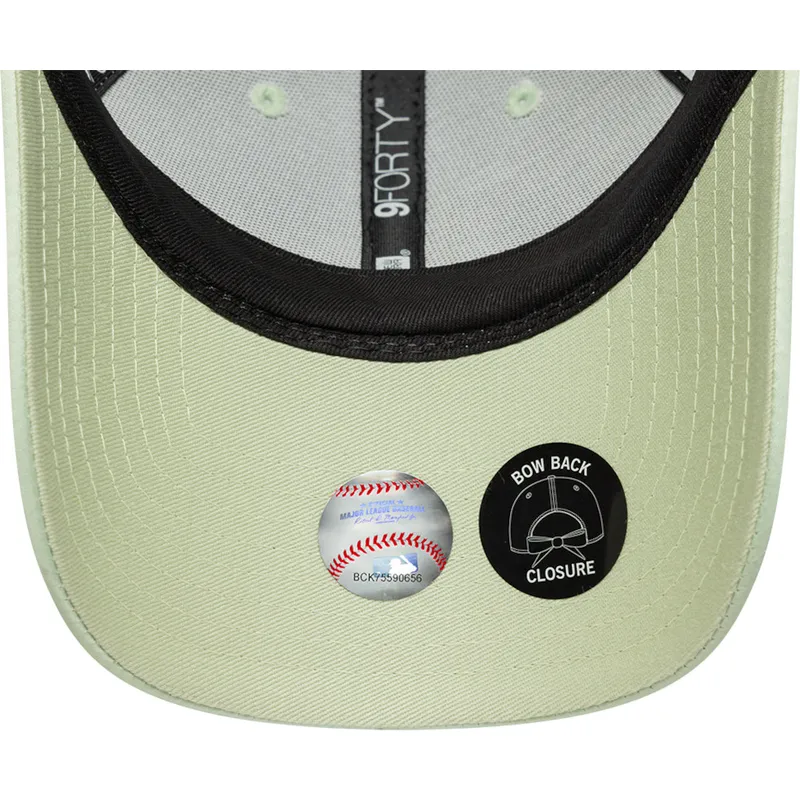 cap-izliekta-green-adjustable-strap-9forty-bow-back-satin-no-los-angeles-dodgers-mlb-no-new-era