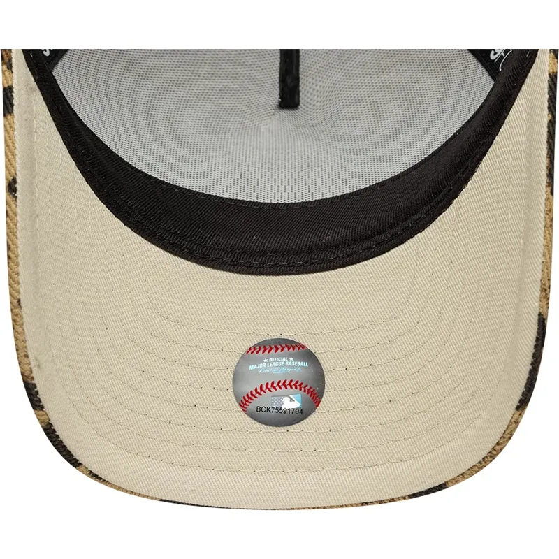 cepur-izliekta-truckeris-leopards-snapback-9forty-m-crown-a-frame-leopard-no-new-york-yankees-mlb-no-new-era