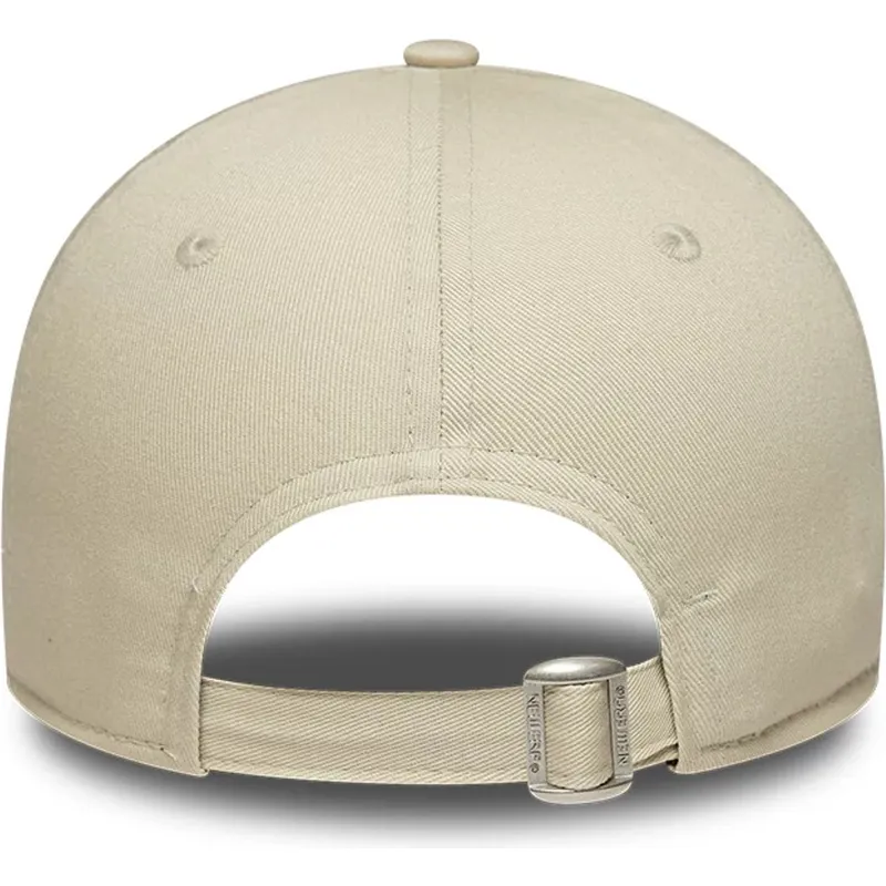 beige-verstellbare-curved-cap-fur-damen-9forty-beaded-von-new-era