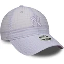 violette-verstellbare-curved-cap-mit-violettem-logo-fur-damen-9twenty-seersucker-der-new-york-yankees-mlb-von-new-era