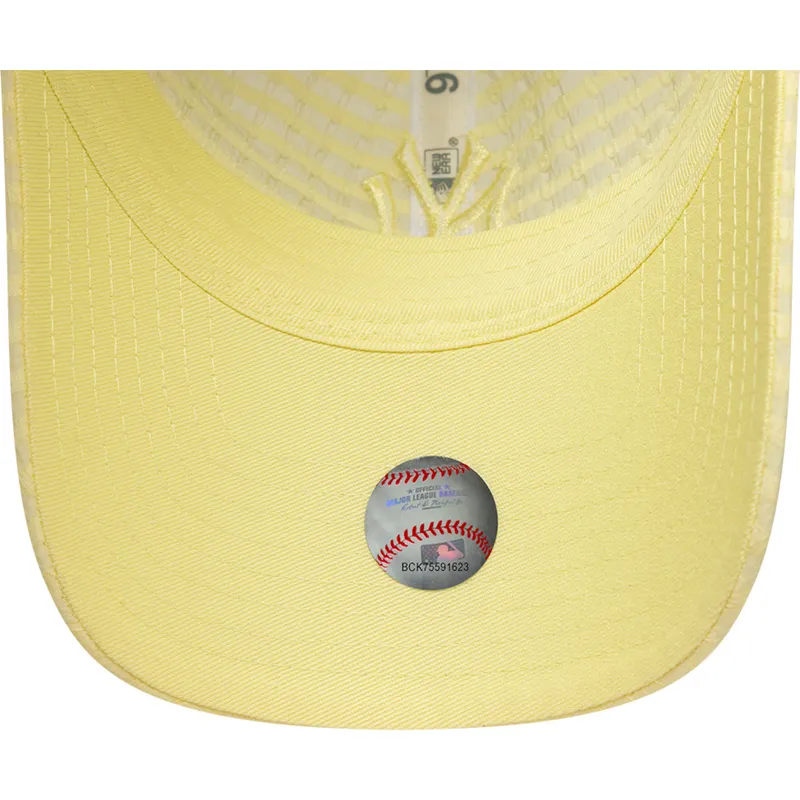 cepur-izliekta-dzeltens-regulejams-9twenty-seersucker-no-new-york-yankees-mlb-no-new-era cepur-izliekta-dzeltens-regulejams-9twenty-seersucker-no-new-york-yankees-mlb-no-new-era