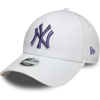 Casquette courbée blanche ajustable avec logo violet pour femme 9FORTY League Essential New York Yankees MLB New Era