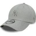 casquette-courbee-grise-ajustee-39thirty-stretch-mesh-new-york-yankees-mlb-new-era
