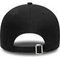 czarna-regulowana-czapka-z-zakrzywionym-daszkiem-z-czarnym-logo-9forty-team-outline-chicago-bulls-nba-new-era