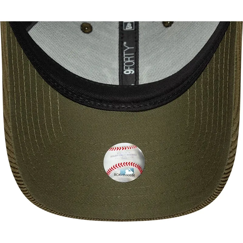 grune-verstellbare-curved-cap-9forty-soft-cord-der-new-york-yankees-mlb-von-new-era