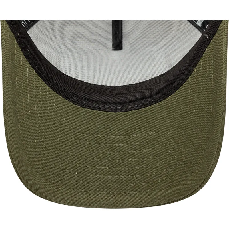 beige-und-grune-trucker-kappe-9forty-m-crown-a-frame-von-new-era