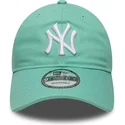 casquette-courbee-verte-claire-ajustable-9twenty-league-essential-new-york-yankees-mlb-new-era