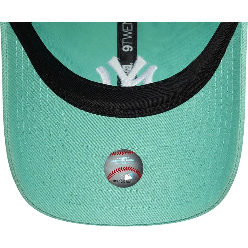 hellgrune-verstellbare-curved-cap-9twenty-league-essential-der-new-york-yankees-mlb-von-new-era