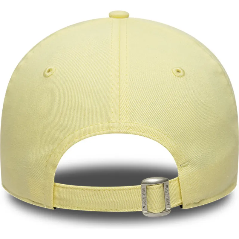 casquette-courbee-jaune-claire-ajustable-9twenty-league-essential-new-york-yankees-mlb-new-era