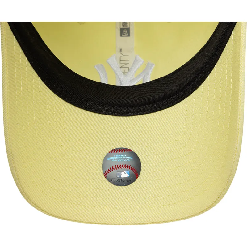 zolta-jasna-czapka-z-daszkiem-regulowana-9twenty-league-essential-new-york-yankees-mlb-new-era