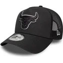 czapka-trucker-czarna-z-czarnym-logo-a-frame-outline-chicago-bulls-nba-new-era