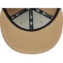 plaska-czapka-jasnobrazowa-dopasowana-59fifty-league-essential-new-york-yankees-mlb-new-era