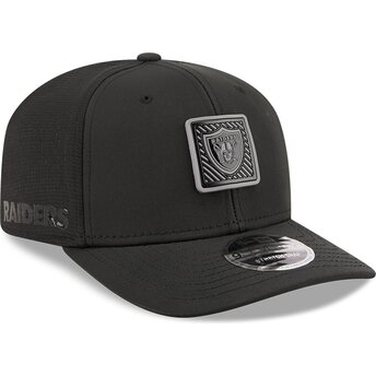 Cepur izliekta melns snapback 9SEVENTY Stretch Snap Training Pack 2026 no Las Vegas Raiders NFL no New Era
