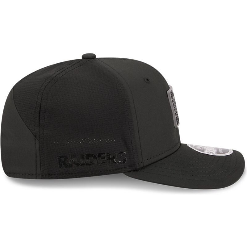 cepur-izliekta-melns-snapback-9seventy-stretch-snap-training-pack-2026-no-las-vegas-raiders-nfl-no-new-era