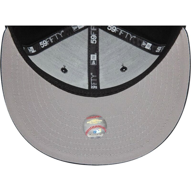 schwarze-anliegende-59fifty-flatcap-heart-icon-der-new-york-yankees-mlb-von-new-era